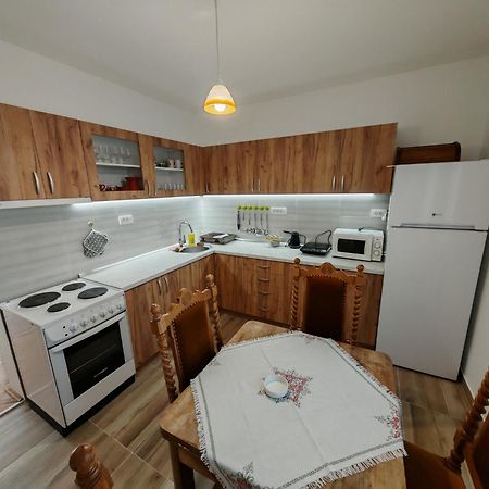 Apartments Domacinstvo Nikolic 발제보 외부 사진