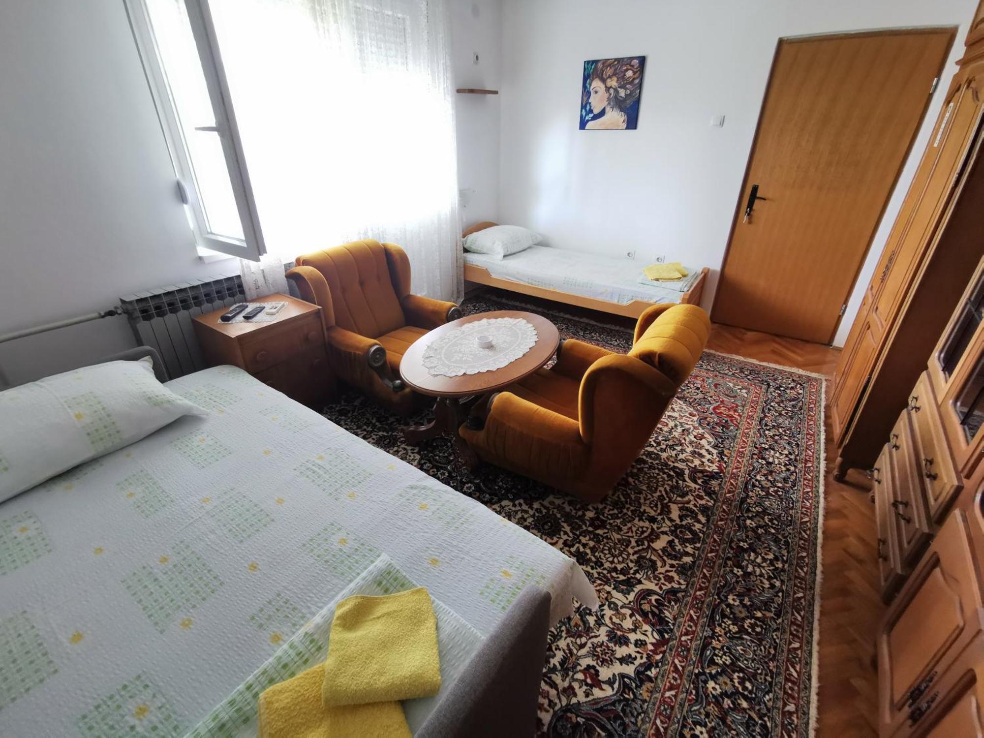 Apartments Domacinstvo Nikolic 발제보 외부 사진